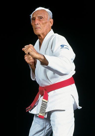 Helio Gracie Tommy Morrison, Jiu Jitsu Memes, Bjj Jiu Jitsu, Bjj Belts, Ju Jitsu, Mma Boxing, Hapkido, Krav Maga, Martial Artists