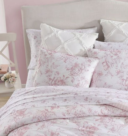 This dorm room essential (or for any modern lady) is soft, cute and cozy. IT will give your decor a pop of style and color! #modernitgirls #itgirlstyle #styleguide #homedecor Pink Comforter Sets, Pink Dorm Rooms, Laura Ashley Bedding, Pink Dorm, Pink Comforter, Comforter Bedding, Reversible Comforter, Comforter Bedding Sets, Queen Comforter Sets