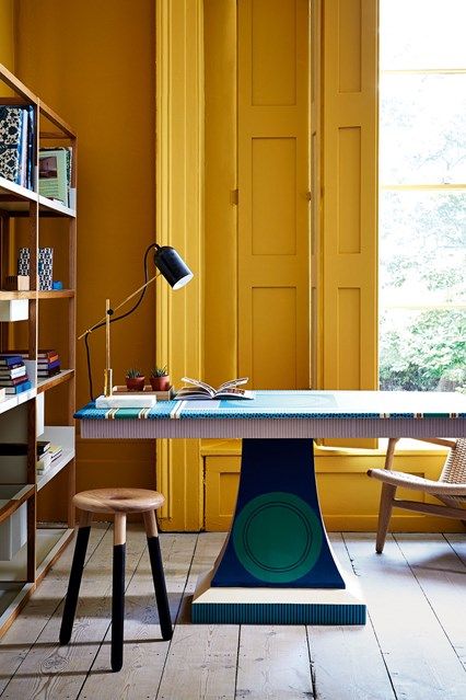 Bright Yellow Office - ideas for timeless wall paint ideas for every room in the house - from entrance halls to dark living rooms and small bathrooms. Wall Paint Combination, Yellow Painted Walls, Timeless Paint Colors, Yellow Office, Paint Your House, Paint Combinations, Kitchen Paint Colors, Interior Painting, Yellow Walls