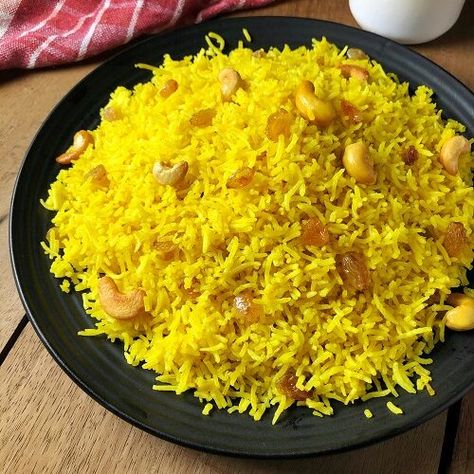 Basanti Pulao, Indian Wedding Food, Cheap Vegan Meals, Cheap Vegan, Bengali Food, Rice Varieties, Pulao Recipe, Gujarati Recipes, Snap Food