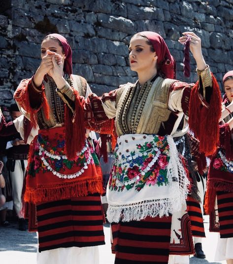 macedonian women from galicnik 🇲🇰🤍 Traditional Macedonian Clothing, Macedonian Traditional Clothing, Balkan Traditional Clothes, Macedonian Aesthetic, Macedonian Folklore, Macedonian Culture, Bulgarian Folklore, Slavic Culture, North Macedonia