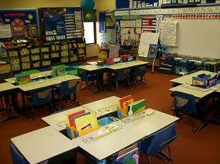 DIY shelves for in-between desks Classroom Shelves, Desk Arrangement, Desk Arrangements, Classroom Arrangement, Classroom Desk, Classroom Seating, Classroom Layout, Classroom Organisation, Organization And Management