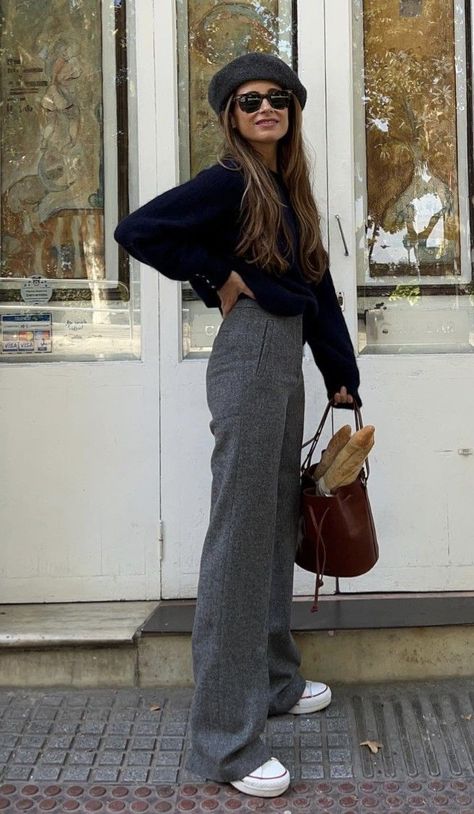 Gray Trousers Outfit Women, Grey Trousers Outfit Women, Trousers Women Outfit, Marlene Hose, Winter Pants Outfit, Look Formal, Europe Outfits, Stylish Work Attire, Fashion Mistakes