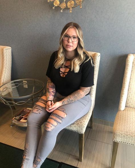 TEEN Mom Kailyn Lowry made a bold statement about her future relationships after her ex Jo Rivera and his wife Vee tried to set her up with a “B-list celebrity.” The reality star shared her specific interests for future matches, after discussing the topic with her co-parents. 🍼  Follow all our latest news & stories […] Kailyn Lowry, Teen Mom 2, Laughing Emoji, Reality Television, Fitness Model, Curvy Fashion, Pregnancy Photos, Call Her