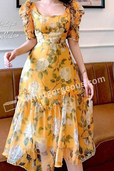 Frocks For Women Knee Length, Top Model Fashion, Simple Frock, Model Photoshop, Frock Models, Frock Pattern, Knee Length Dresses Casual, Long Blouse Designs, Simple Frock Design