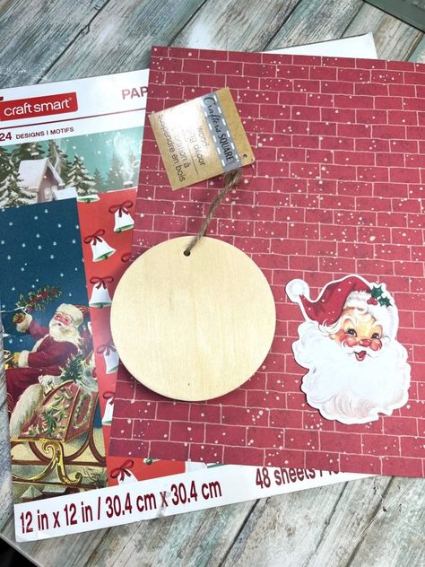 DIY Vintage Style Santa Ornament - Creating Through Chaos Santa Diy Ornaments, Vintage Diy Ornaments, Mod Podge Christmas Ornaments, Diy Personalized Ornaments, Retro Ornaments Diy, Vintage Santa Ornaments Diy, Vintage Photo Ornaments Diy, Diy Wood Ornaments, Santa Ornaments Diy