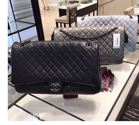 Chanel Bag Classic, Jordan Swag, Cheap Designer Bags, Chanel Print, Luxury Luggage, Womens Luggage, Bags For Sale, Chanel Flap Bag, Chanel Collection