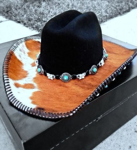 Cowboy Women, Sombrero Cowboy, Custom Cowboy Hats, Casual Country Outfits, Women Products, Country Hats, Cowgirl Accessories, Western Shoes, Bota Country