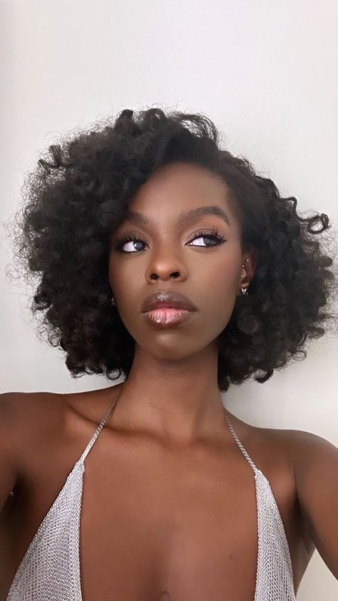 Wavy Afro Hair, Natural Hair Curly Afro, Black Woman In Her 40s, Black Model Hairstyles, Modeling Aesthetic Black Women, Curly Hair Bob Black Women, Short Afro Aesthetic, Hairstyles For Low Density Hair, 4c Hair Bangs