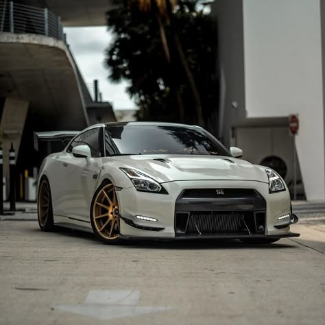 R35 Nissan Gtr, R35 Skyline Gtr, Gtr R35 Skyline, Nissan Gtr R35 Nismo, Gtr R35 Nismo, R35 Skyline, Skyline Gtr R35, Nissan Skyline R35, Skyline R35