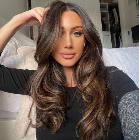 Fall Hair Color for Brunettes 2024 - 26 Trendy Ideas and Price Brunette Hair Color With Lowlights, Hair Color Trends For Brunettes, Summer To Autumn, Fall Hair Color Trends, Dark Auburn, Color For Brunettes, Hair Color For Brunettes, Balayage Ombre, Hair Quotes