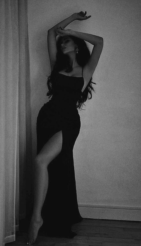 Black Long Hair Aesthetic, Woman Silhouette Aesthetic, Aesthetic Black Dress, Black Dress Aesthetic, Mafia Wife, Mommy Dress, Spy Girl, Prom Photoshoot, Tight Black Dress