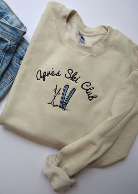 This embroidered Apres Ski Club crewneck is a great sweatshirt to cozy up in after a long day of skiing. It is soft and comfortable and perfect for those cold winter months. This pullover is the perfect addition to any ski lovers closet or as a gift for an upcoming adventure or ski trip. Apres Ski Sweatshirt, Apres Ski Sweater, Ski Sweatshirt, Fashion Major, Ski Shirts, Ski Gifts, Ski Club, Retro Ski, Ski Sweater