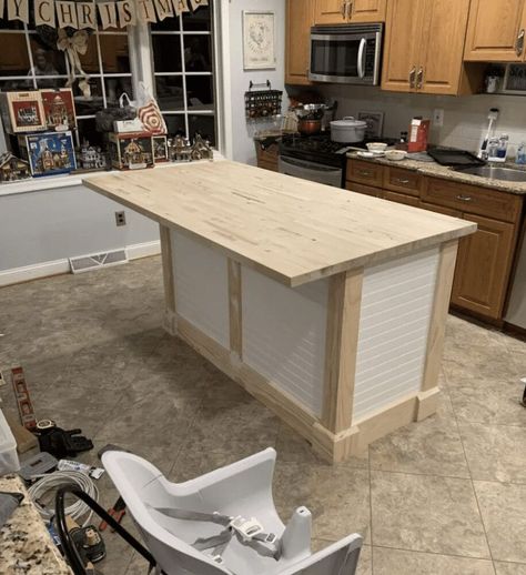 Style Kitchen Island, Build Kitchen Island, Kitchen Island Makeover, Diy Farmhouse Style, Kitchen Island Plans, Building A Kitchen, Butcher Block Top, Farmhouse Kitchen Island, Project Planning