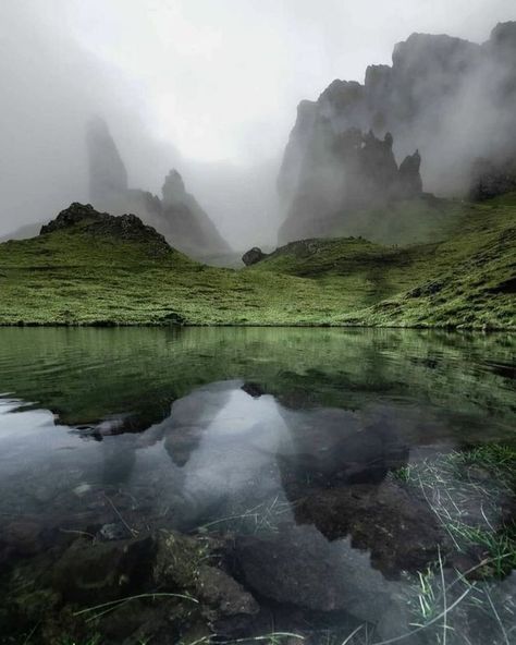 Dark Naturalism, Isle Of Skye Scotland, Skye Scotland, Nature Tattoos, Natural Beauty Tips, Isle Of Skye, Nature Aesthetic, Pretty Places, Fantasy Landscape