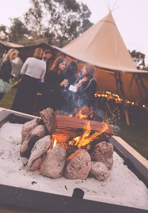 Harry Wedding, Winter Fire, English Country Weddings, Vintage Decorations, Rustic Wedding Chic, Winter Wedding Flowers, Tipi Wedding, Wedding Pic, Hello May