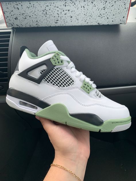 Jordan 4 Sage Green, Green Jordan 4’s, Jordan 4 Seafoam, How To Style Jordans, 4s Jordans, Cute Jordans, Eid Ideas, Styling Jordans, Sneaker Ball