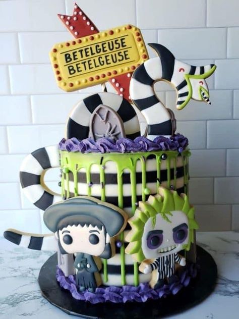 Beetlejuice Birthday Cake, Beetlejuice Baby Shower Ideas, Beetlejuice Birthday Party, Beetlejuice Cake, Sugar Cookie Cake Recipe, Cupcakes Aesthetic, Beetlejuice Party, Horror Cake, Pasteles Halloween