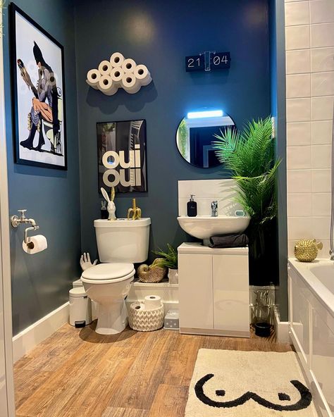 Bathroom decor and ideas @knackeredmavis Full Bathroom Ideas, Small Full Bathroom Ideas, Dark Blue Bathrooms, Funky Bathroom, Small Full Bathroom, Quirky Bathroom, Half Bathroom Decor, Dorm Bathroom, Bathrooms Ideas