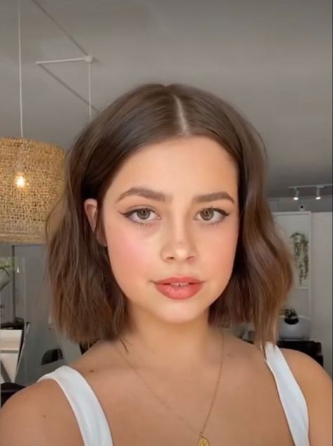 Top 50 Short Bob Hairstyles for Women in 2024 (Detailed Gallery + Video) | 50 Stunning Short Bob Hairstyles for Women Trending in 2024 | Aesthetic Women's Hairstyles & Haircut Inspo Oval Shape Short Hair, Light Brown Short Bob Hair, Haircuts For Round Faces Brown Hair, Short Brown Hair For Round Face, Short Hair On Square Face Shape, Short Brown Hair Oval Face, Soft Brown Short Hair, Bluntcut Bob Brown, Bob On Square Face