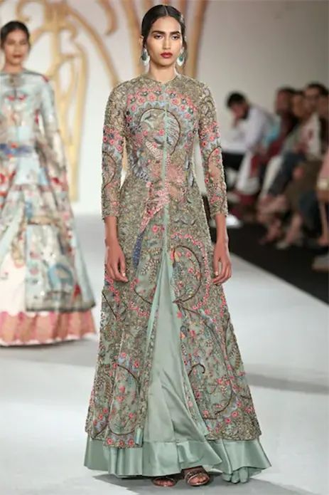 Varun Bahl Varun Bahl bridal Varun Bahl jacket set Bridal fashion Bridal lehenga Bridal jacket Indian bridal look Indian bridal fashion Bridal look Indian jacket pant set Bridal lehenga Bridal dress Bridal outfit Long Jacket Dresses, Varun Bahl, Jacket Lehenga, Mode Abaya, Indian Gowns Dresses, Indian Gowns, Designer Party Wear Dresses, Party Wear Indian Dresses, Dress Indian Style