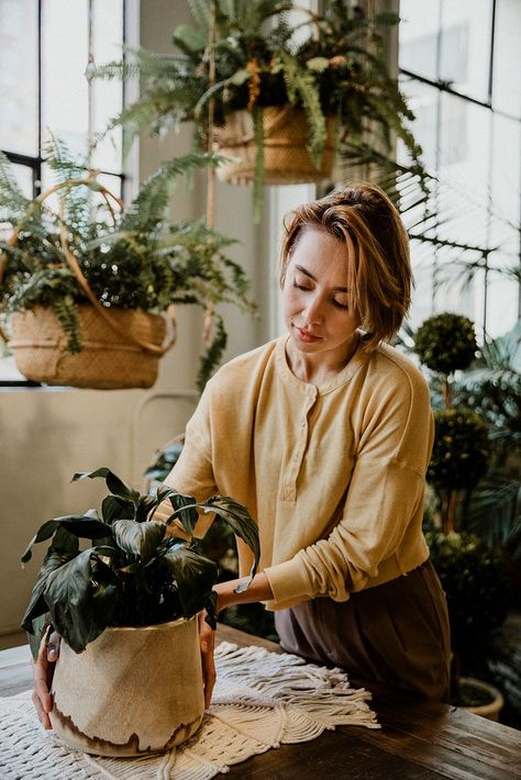 Woman taking care of her plants in a glasshouse | premium image by rawpixel.com / McKinsey Strelitzia Plant, Albino Girl, Short Dyed Hair, Light Pink Sweaters, Macro Shots, Best Stocks, Image Fun, Photos Of Women, Plant Lady