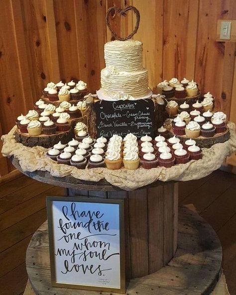 Fall Country Wedding, Vintage Country Weddings, Ruffle Wedding Cake, Wedding Cake Display, Pretty Wedding Cakes, Country Wedding Cakes, Country Barn Weddings, Wedding Cake Table, Amazing Wedding Cakes