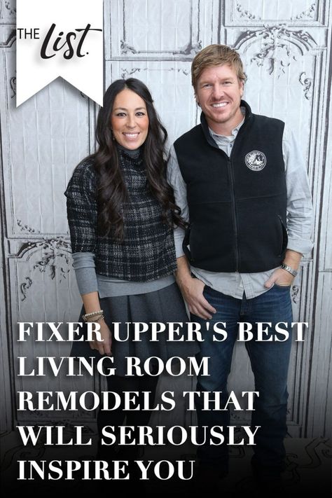 A complete home remodel likely strikes an instant headache, but maybe just zeroing in on one room at a time is the way to go. If you're considering a living room makeover, look no further than the works of creative masterminds Chip and Joanna. These living room remodels from "Fixer Upper" will likely jumpstart your motivation to get out the hammer. #FixerUpper #ChipGaines #JoannaGaines #interiordesign Joanna Gaines Living Room, Fixer Upper Living Room, Best Living Room, Home Remodel, Living Room Remodel, Room Remodeling, Joanna Gaines, Remodels, Living Room Makeover