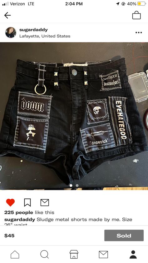 Alt Diy, Upcycle Inspiration, Patch Shorts, Punk Shorts, Baby Bats, Clothes Making, Battle Jacket, Diy Jacket, Diy Patches