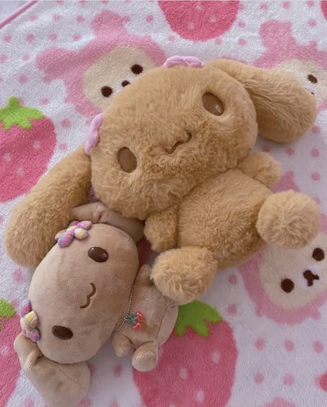 Charmmy Kitty, Cute Squishies, Kawaii Plushies, Hello Kitty Plush, Hello Kitty Items, Cute Stuffed Animals, All Things Cute, Cute Little Things, Sylvanian Families