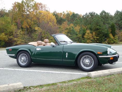 Triumph Spitfire 1500, Triumph Motor, Triumph Cars, Triumph Spitfire, British Racing Green, British Sports Cars, Import Cars, Classic Sports Cars, Car Brands