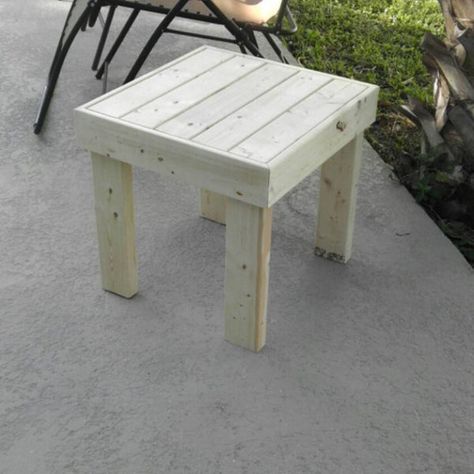 2x4 patio end table - RYOBI Nation Projects Outdoor Furniture Ideas Backyards, Patio End Table, Wood Patio Table, Side Table Outdoor, Side Patio, 2x4 Wood, Diy Outdoor Table, Diy Side Table, Outdoor End Tables