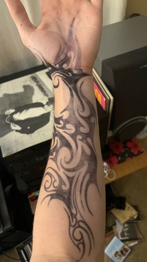 #tattoo #neotribal #cybertribal #tribal Y2k Forearm Tattoos, Arm Drawing Tattoo, Cyberciligism Tattoo Arm, Spiky Tattoos, Cybersigilism Arm Tattoo, Cybersyglism Tattoo, Trible Tattoos For Men, Red Arm Tattoo, Tattoo Swirls