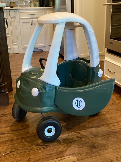 Started out pink and purple. Painted Our club’s green and white. 1st birthday gift to my grandson Cozy Coupe Makeover, Masters Party, Golf First Birthday, Lake Birthday, To My Grandson, Golf Birthday Party, 1st Birthday Themes, Golf Birthday, Golf Car