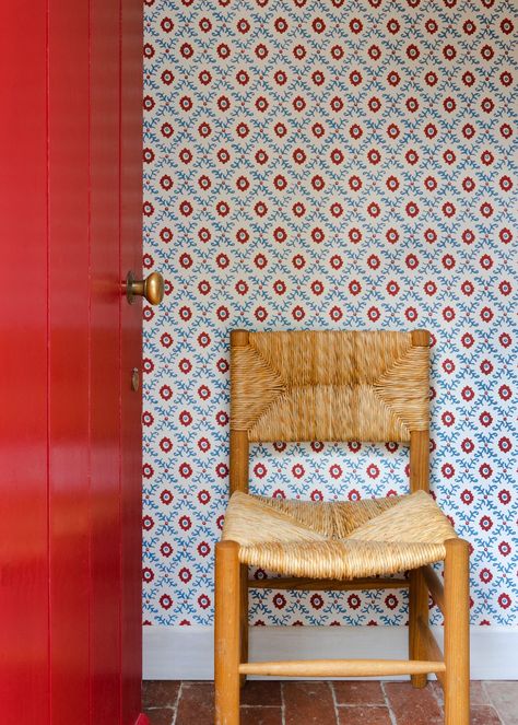 Flower Wallpaper Red, Tess Newall, Flower Lamp Shade, Wallpaper Interior, Wallpaper Red, Bedroom Red, Blue Nursery, Red Door, World Of Interiors