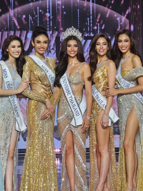 Miss Universe Thailand 2023, Miss Universe Outfits, Urvashi Apsara, Cat Makeup Look, Pageant Aesthetic, Liquid Cat, Hungarian Girl, Natural Dramatic, Pageant Queen