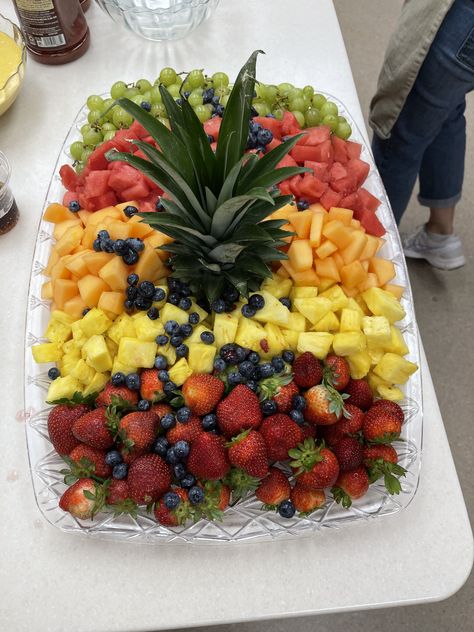 Fruit Trays For Wedding Showers, Tropical Fruit Tray Party Ideas, Fruit Tray Displays Party Platters, Engagement Party Fruit Platter, Fruit Platter Bridal Party, Fruit Table Baby Shower Ideas, Fruit For Wedding, Fruit For Birthday Party, Birthday Party Platters Finger Foods