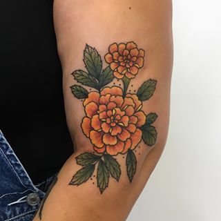 🧡✨Cempazuchitl also known as marigolds and Flor de Muerto, traditionally used in Mexican Day of the Dead celebrations. Thank you, Yadira !! #floraltattoo #marigoldtattoo Mexican Marigold, Marigold Tattoo, Flor Tattoo, Colour Tattoo For Women, Tattoo Removal Cost, Mexican Tattoo, Colour Tattoo, Traditional Tattoo Flowers, Autumn Tattoo