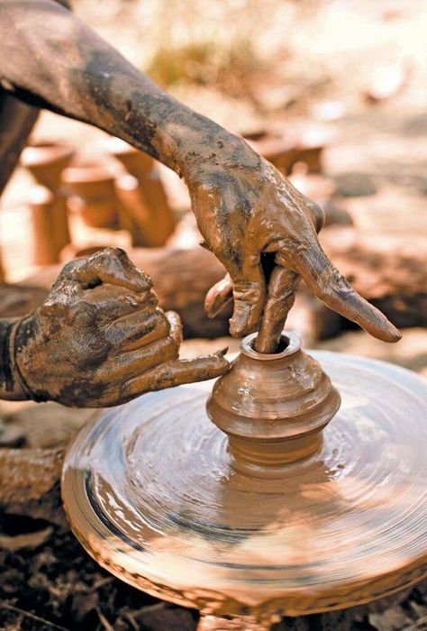 Indigenous pottery making in Odisha. Indian Handicrafts Photography, Pottery Making Photography, Indian Culture Photography, Potter Hands, Indigenous Crafts, The Potter's Hand, April Crafts, Amazing India, Indian Colours