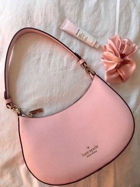 Tote Bag Inspiration, Pink Kate Spade Bag, Organization Accessories, Handbag Trends, Sacs Tote Bags, Bag Styles, Bag Inspiration, My Style Bags, Trendy Purses