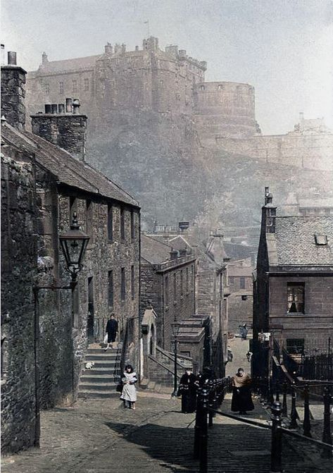 Old Edinburgh and Leith 1800s Old Britain Aesthetic, Scotland 1700s, London 1800 Aesthetic, 1800s Buildings, Richard Trevithick, 1800s Photos, 1920s England, 1800s England, 1800 Aesthetic