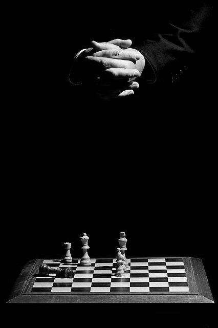 Magnus Carlsen, Chess Master, Black And White Picture Wall, I Lose, Surrealism Photography, At The Table, World Champion, Black And White Pictures, The Winner