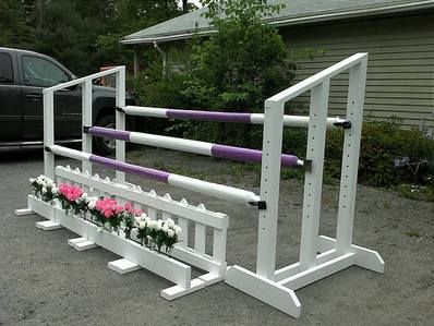 Picture Horse Jumps Ideas, Diy Horse Jumps, Horse Jump Paint Ideas, Diy Cavaletti Jumps, Diy Cross Country Horse Jumps, Horse Jump Designs, Luxury Horse Barns, Paddock Trail, Stadium Jumping