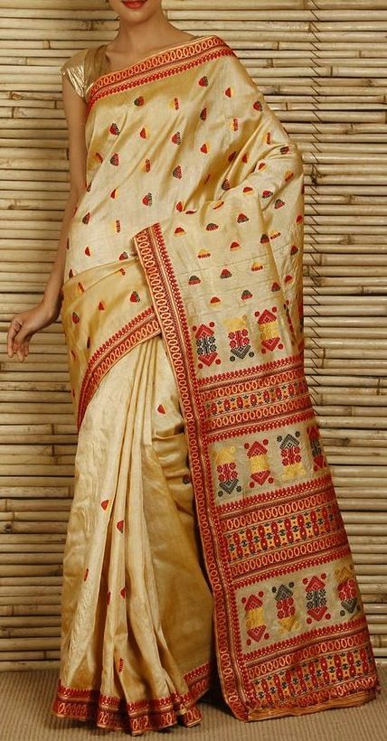 Muga silk saree Saree Types, Muga Silk Saree, Mekhela Sador, Kanchipuram Pattu Sarees, Ethnic Fashion Indian, Assam Silk Saree, Mekhela Chador, Phulkari Saree, Muga Silk