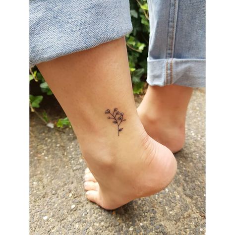 Leaf Ankle Tattoo, Minimalist Floral Tattoo, Small Ankle Tattoo, Flower Ankle Tattoo, Tattoos Sunflower, Tattoo 2022, Tiny Flower Tattoos, Minimalistic Tattoos, Ankle Tattoos