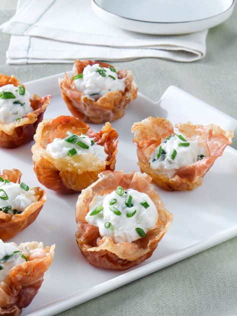 Appetizer Prosciutto, Prosciutto Cups, Goat Cheese Mousse, Prosciutto Appetizer, Cheese Mousse, Prosciutto Recipes, Unique Appetizers, Goat Cheese Appetizer, Crispy Prosciutto