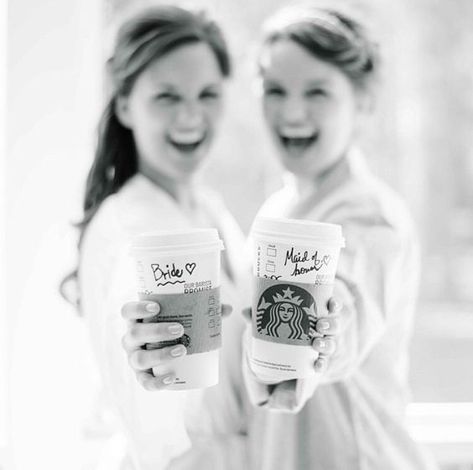 Maid Of Honor Pics With Bride, Wedding Best Friend Pictures, Bride And Matron Of Honor Pictures, Maid Of Honor Photo Ideas, Groom And Mom Pictures, Bride And Sister Pictures, Bride And Maid Of Honor Pictures, Maid Of Honor Pictures, Maid Of Honor Photos