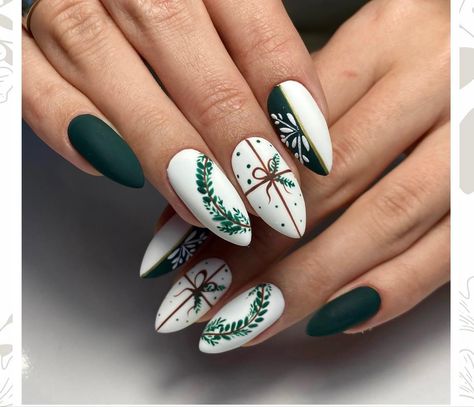 Christmas Nails Australia, Xmas Nail Inspiration, Medium Almond Christmas Nails, Christmas Nails Ornaments, Christmas Nails Acrylic Almond Short, Cozy Winter Nails, Christmas Nails Green And White, Simple Christmas Nails Green, Green Sweater Nails