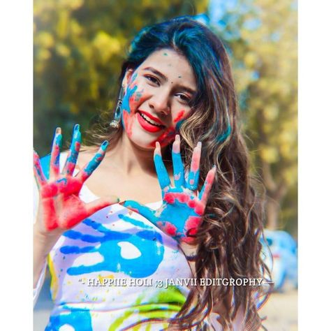 Holi Dp, Cute Miss You, Holi Girls, Pretty Black Dresses, Actress Hairstyles, Self Portrait Poses, Best Pose For Photoshoot