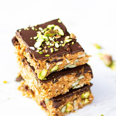 Delicious Puffed Quinoa Bars Mashed Banana Oatmeal, Quinoa Granola Bars, Tofu Snacks, Sweet And Salty Snacks, Postpartum Meal Prep, Quinoa Bars, Postpartum Meal, Healthy Protein Bars, Postpartum Meals